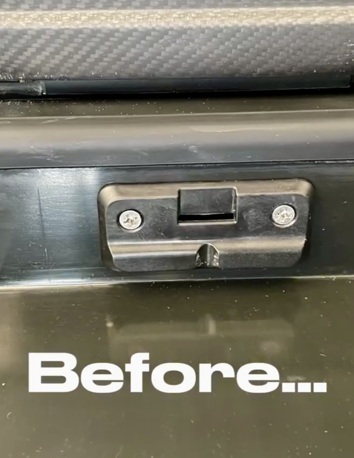 Battery_Hook02